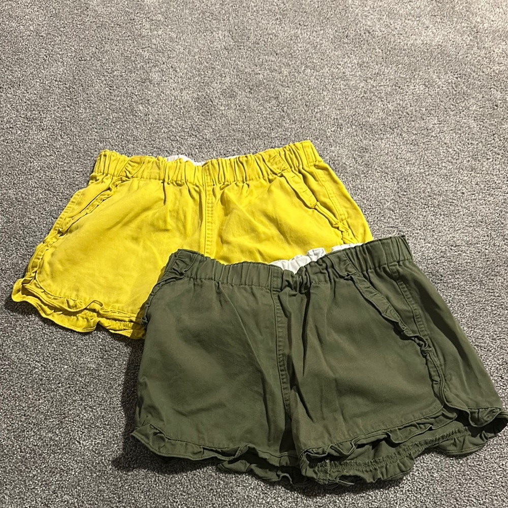 Yellow and Green Ruffle Hem Shorts (Set of 2)